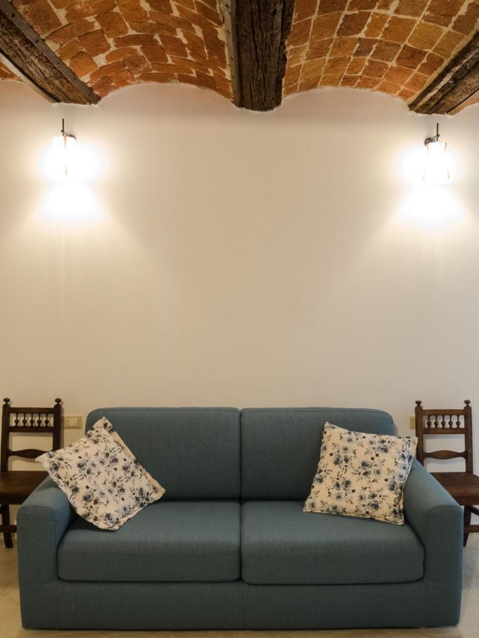 La Tintoria Suites Асти Екстериор снимка
